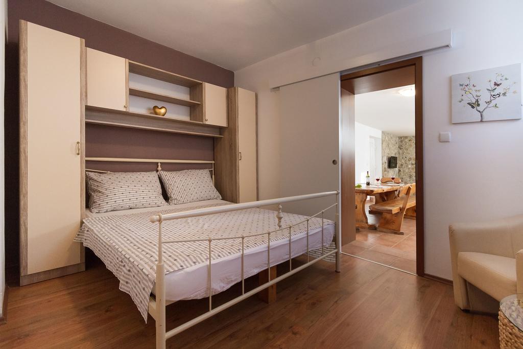 Apartmani Maksan Пакоштане Екстер'єр фото