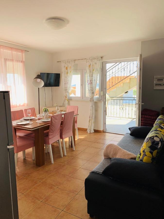 Apartmani Maksan Пакоштане Екстер'єр фото