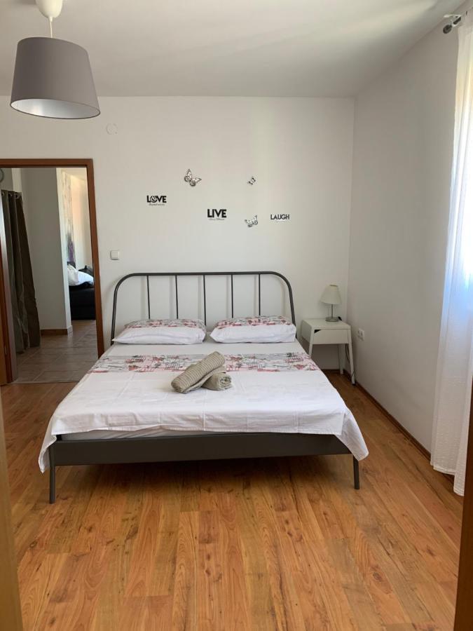 Apartmani Maksan Пакоштане Екстер'єр фото